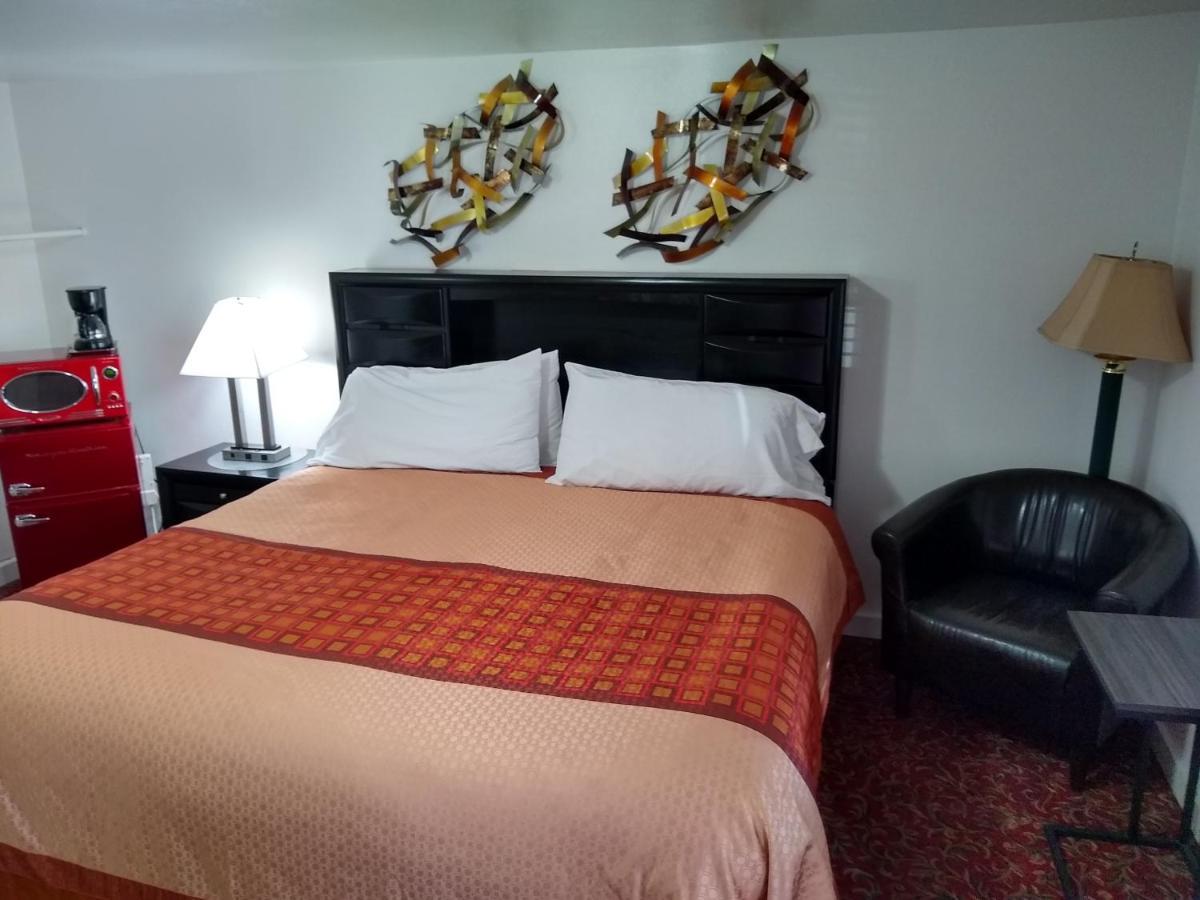 Holiday Motel Бенд Экстерьер фото