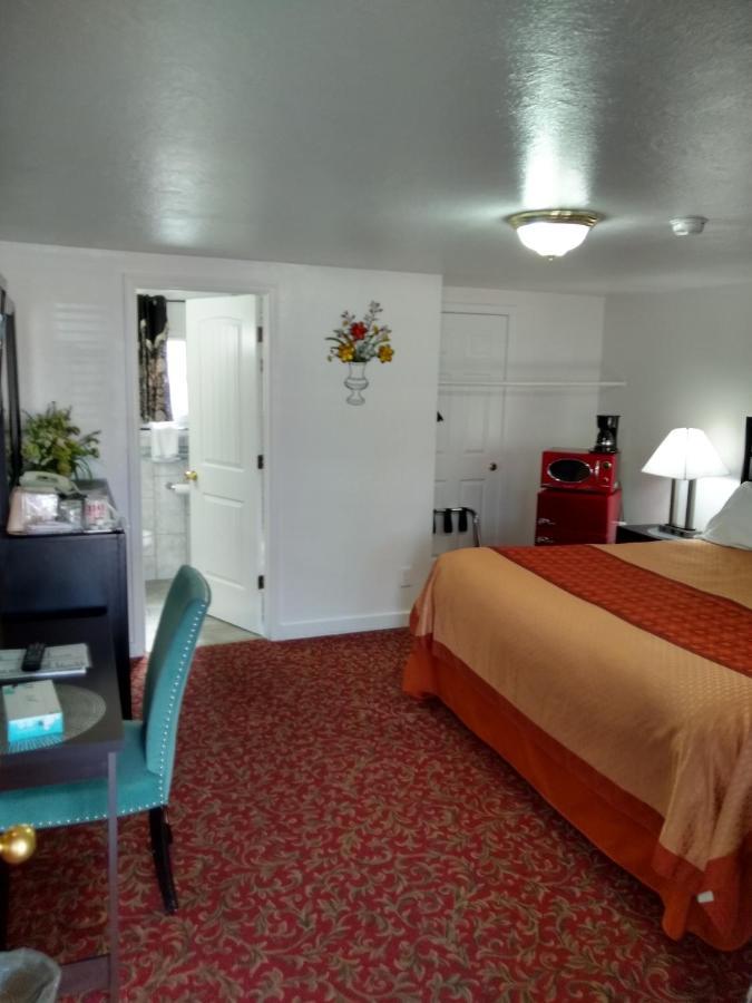Holiday Motel Бенд Экстерьер фото