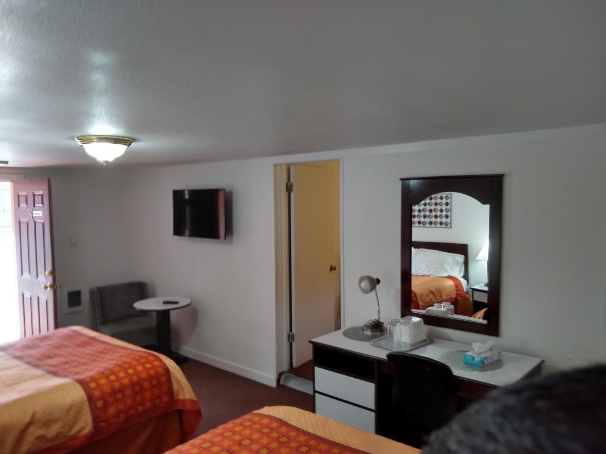 Holiday Motel Бенд Экстерьер фото
