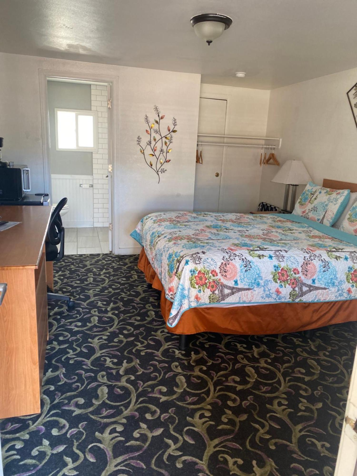 Holiday Motel Бенд Экстерьер фото