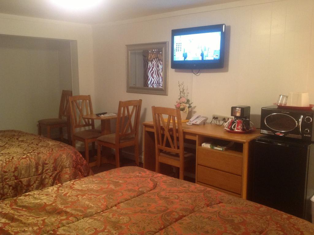 Holiday Motel Бенд Экстерьер фото